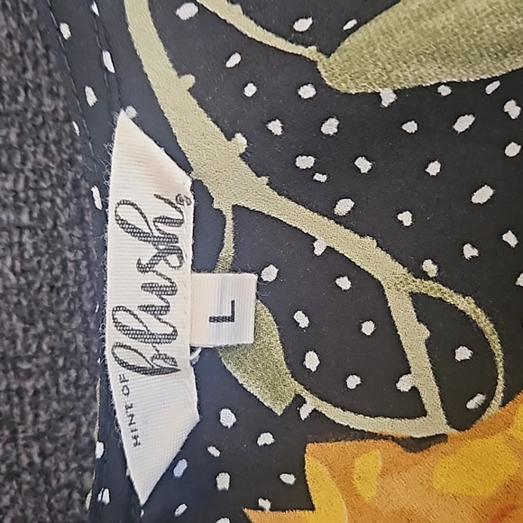 Ladies Blouse - Picture 3 of 4